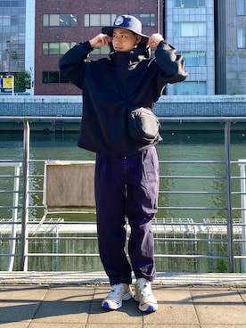 「RUUBON（ルーボン）のアイテム（マウンテンパーカー）」を使った、YUYAさん（メンズ・171cm）の夏コーディネート