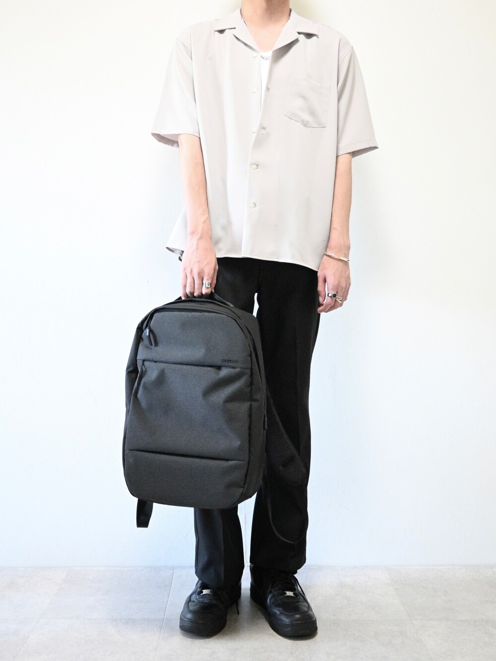 「お出かけコーデ、シンプルコーデ、WEARyouthコーデ、オープンカラーシャツ、PR」｜「Confirmのイージーケア ビッグシルエット リラックスオープンカラー半袖シャツ【Confirm】2023SS（シャツ/ブラウス、ベージュ系）」を使った、ちょびさん（メンズ・184cm）の夏コーディネートの1枚目の写真