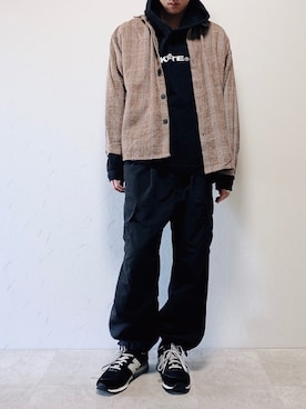「チェック柄に恋してる」｜「アイテム（カーゴパンツ）」を使った、ちょびさん（メンズ・184cm）の秋コーディネート