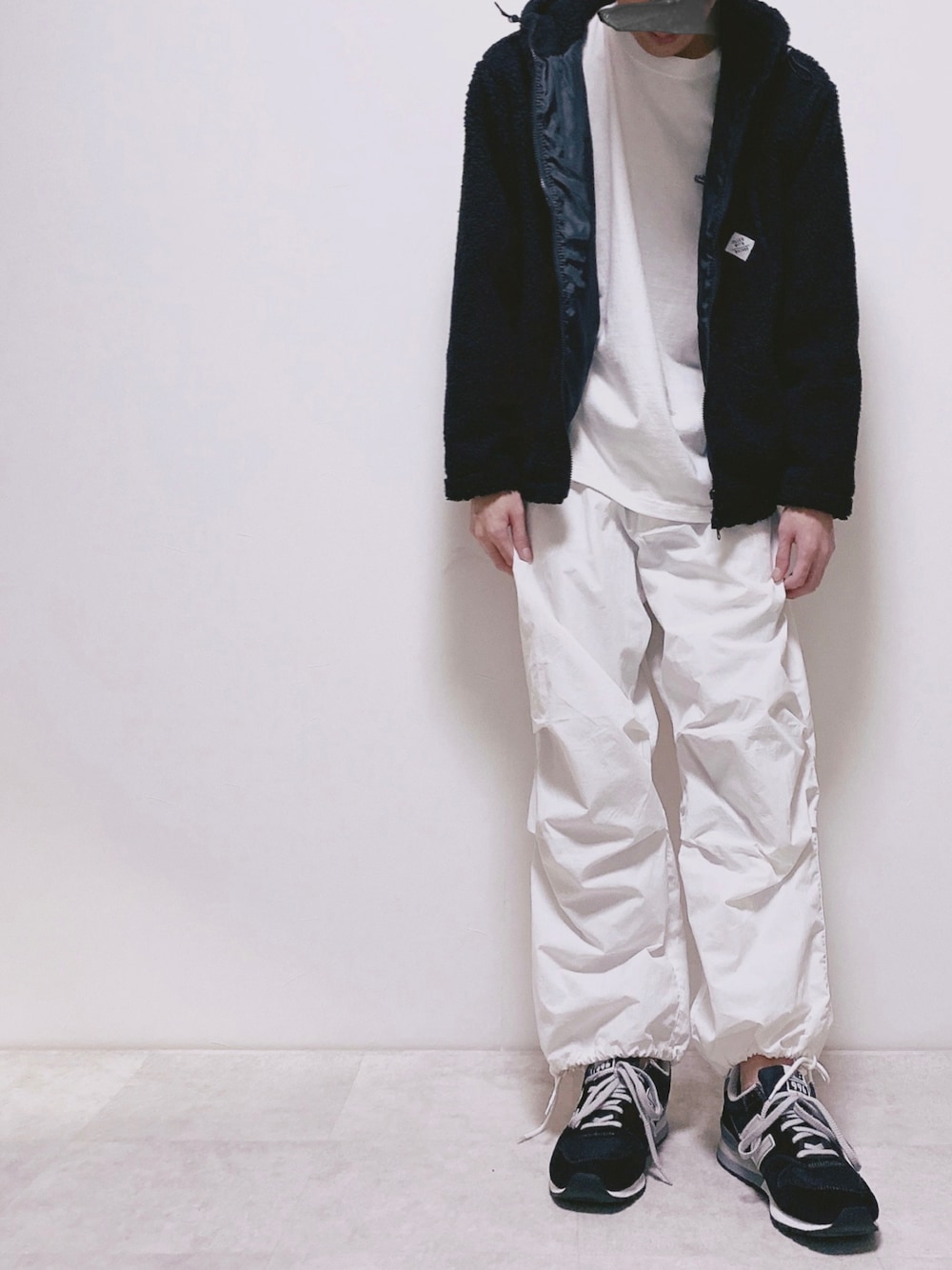 「ボアジャケット、ボアブルゾン、モノトーン、カジュアルコーデ」｜「JOHN'S CLOSETの【50】ボアZIＰパーカーブルゾン（ブルゾン、ブラック系）」を使った、ちょびさん（メンズ・184cm）の冬コーディネートの1枚目の写真