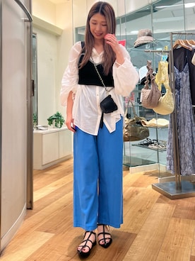 「fredy emue（フレディエミュ）の【fredyemueフレディエミュ】ドロストボリュームシャツブラウス（シャツ/ブラウス）」を使った、noripiyoさん（レディース・163cm）の夏コーディネート