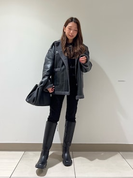 「スキニー」｜「アイテム（ムートンコート）」を使った、noripiyoさん（レディース・163cm）の冬コーディネート