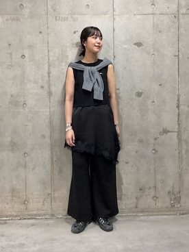 「SENSE OF PLACE by URBAN RESEARCH（センスオブプレイスバイアーバンリサーチ）のポンチスラックスパンツ（その他パンツ、ブラック系）」を使った、yuiさん（レディース・168cm）の春コーディネート