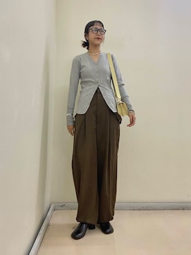 「アイテム（サロペット/オーバーオール、ブラウン系）」を使った、yuiさん（レディース・168cm）の秋コーディネート