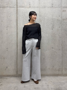 「SENSE OF PLACE by URBAN RESEARCH（センスオブプレイスバイアーバンリサーチ）のスラブシアープリーツトップ（Tシャツ/カットソー、ブラック系）」を使った、yuiさん（レディース・168cm）の春コーディネート