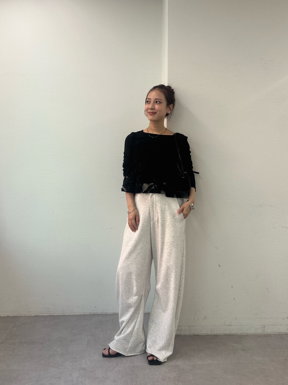 「mysticのシアーリーフビスチェ（シャツ/ブラウス、ブラック系）」を使った、nanamiさん（骨格ウェーブ・レディース・153cm）の夏コーディネートの1枚目の写真