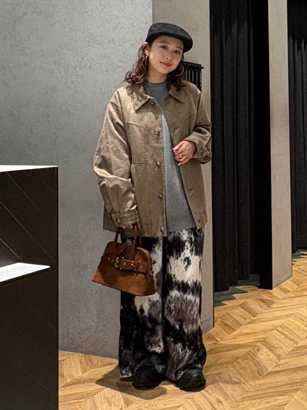 ステッチスエードジャケット/496853を使った人気ファッション