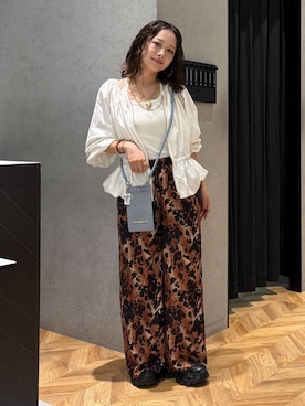 「アイテム（スマホグッズ）」を使った、yumeha0127さん（レディース・159cm）の秋コーディネート