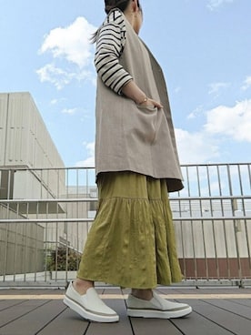「D'ICI（ディッシィ）のベーシックスリッポン（スリッポン、ホワイト系）」を使った、natsukiさん（レディース・156cm）の春コーディネート