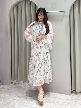 「MERCURYDUO（マーキュリーデュオ）のアイテム（ワンピース）」を使った、髙橋友美さん（レディース・165cm）の春コーディネート