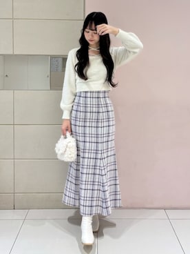 「アイテム（スカート、パープル系）」を使った、髙橋友美さん（レディース・165cm）の秋コーディネート
