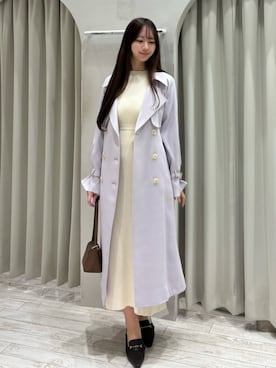 「MERCURYDUO（マーキュリーデュオ）のベーシックトレンチコート（トレンチコート、パープル系）」を使った、髙橋友美さん（レディース・165cm）の春コーディネート