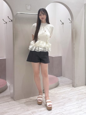 「MERCURYDUO（マーキュリーデュオ）のクリアベルトウェッジサンダル（サンダル、ホワイト系）」を使った、Tomomiさん（レディース・165cm）の夏コーディネート