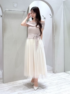 「MERCURYDUO（マーキュリーデュオ）の雑材ポインテッドトゥミュール（パンプス、ホワイト系）」を使った、Tomomiさん（レディース・165cm）の夏コーディネート