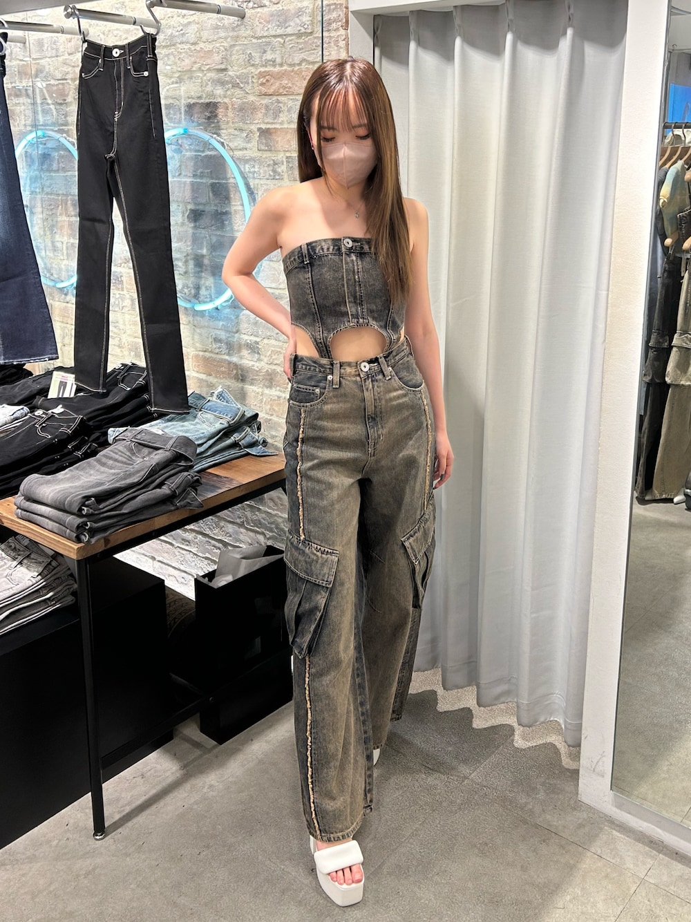 「GYDAのSEPARATE デニムオールインワン（つなぎ/オールインワン、その他）」を使った、Yuzukiさん（レディース・160cm）の夏コーディネートの1枚目の写真