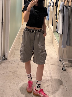 「EMODA（エモダ）のロゴグラデーションミニマルTシャツ（Tシャツ/カットソー、ブラック系）」を使った、マミさん（レディース・163cm）の春コーディネート