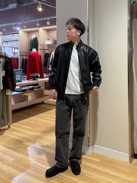 「ITEMS URBANRESEARCH（アイテムズ アーバンリサーチ）のスタンドネックF.L.Wzipperブルゾン（ブルゾン、ブラック系）」を使った、Wataruさん（メンズ・180cm）の秋コーディネート