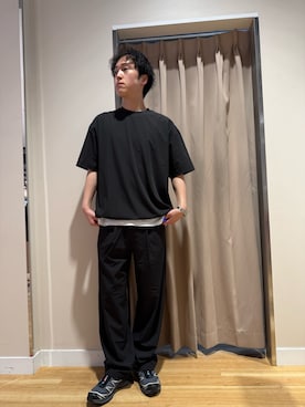 「URBAN RESEARCH DOORS（アーバンリサーチドアーズ）の『UR TECH』サマシェア ショートスリーブプルオーバー（Tシャツ/カットソー、ブラック系）」を使った、Wataruさん（メンズ・180cm）の春コーディネート