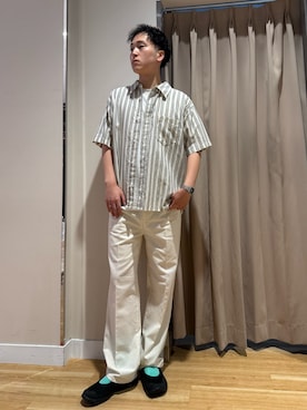 「ITEMS URBANRESEARCH（アイテムズ アーバンリサーチ）のリネンレーヨン ウエストイージー トラウザー（Pants、ホワイト系）」を使った、Wataruさん（メンズ・180cm）の夏コーディネート