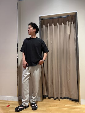 「URBAN RESEARCH DOORS（アーバンリサーチドアーズ）の『吸水速乾/接触冷感/イージーケア』クイックドライ ショートスリーブTシャツ（T Shirts、ブラック系）」を使った、Wataruさん（メンズ・180cm）の夏コーディネート
