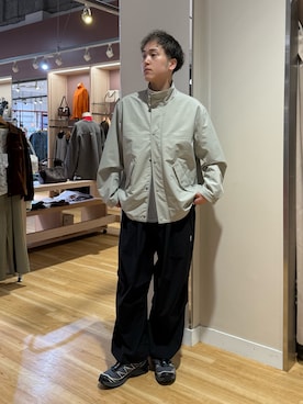 「ITEMS URBANRESEARCH（アイテムズ アーバンリサーチ）の『防風/撥水』ナイロンスタンドネックミリタリーブルゾン（ブルゾン、グレー系）」を使った、Wataruさん（メンズ・180cm）の秋コーディネート