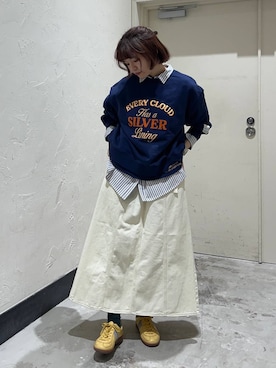 「アイテム（スニーカー、イエロー系）」を使った、まおぴさん（レディース・163cm）の冬コーディネート