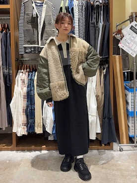 「アイテム（シュシュ）」を使った、まおぴさん（レディース・164cm）の秋コーディネート