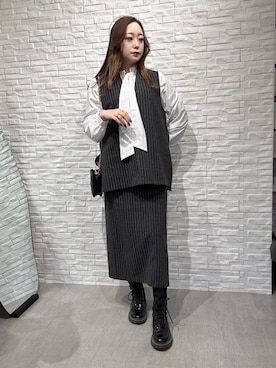 「タイトスカート」｜「アイテム（ベスト、グレー系）」を使った、moeさん（レディース・157cm）の冬コーディネート