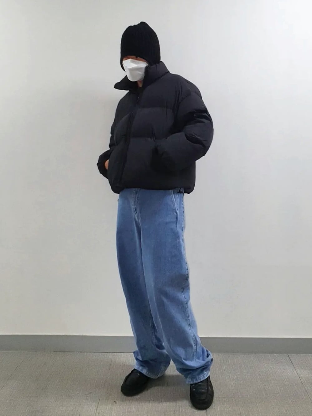 「FEKETE」｜「FEKETEのFEKETE MADE BACK LOGO STRING SHORT ECO DOWN JACKET（ダウンジャケット/コート、ブラック系）」を使った、handscleanboyさん（メンズ・178cm）の秋コーディネートの1枚目の写真