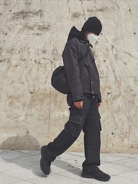 「FEKETE（フェケテ）のアイテム（ジャケット/アウター）」を使った、handscleanboyさん（メンズ・178cm）の春コーディネート