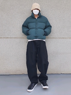 「FEKETE（フェケテ）のアイテム（ダウンジャケット/コート）」を使った、handscleanboyさん（メンズ・178cm）の冬コーディネート