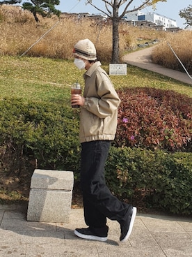 「FEKETE（フェケテ）のアイテム（ブルゾン）」を使った、handscleanboyさん（メンズ・178cm）の秋コーディネート