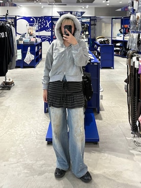 「アイテム（パーカー）」を使った、SEINAさん（レディース・168cm・20代）の秋コーディネート