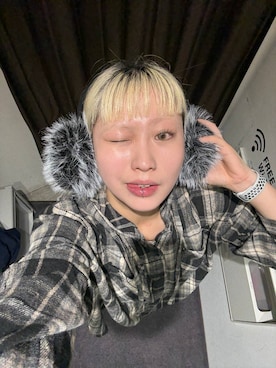 「アイテム（イヤーマフ、ブラック系）」を使った、SEINAさん（レディース・168cm）の秋コーディネート