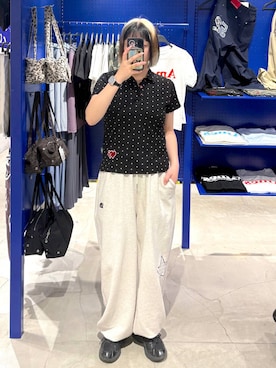 「WaiKei（ワイケイ）のセットアップ着用可能【UNISEX】Wai Kei／アップリケドットパンツ（スウェットパンツ、ベージュ系）」を使った、SEINAさん（レディース・168cm）の春コーディネート