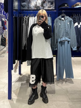 「ALAND（エーランド）の【UNISEX】ALAND／Aロゴラグランロングスリーブ（Tシャツ/カットソー、ブラック系）」を使った、SEINAさん（レディース・168cm）の秋コーディネート