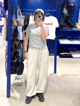 「WaiKei（ワイケイ）のセットアップ着用可能【UNISEX】Wai Kei／アップリケドットパンツ（スウェットパンツ、ベージュ系）」を使った、SEINAさん（レディース・168cm）の春コーディネート