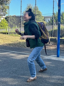 「アイテム（ダウンベスト、グリーン系）」を使った、azさん（レディース・158cm）の冬コーディネート