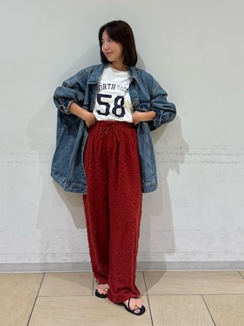 「アイテム（デニムジャケット）」を使った、鈴木未唯さん（レディース・154cm）の夏コーディネート
