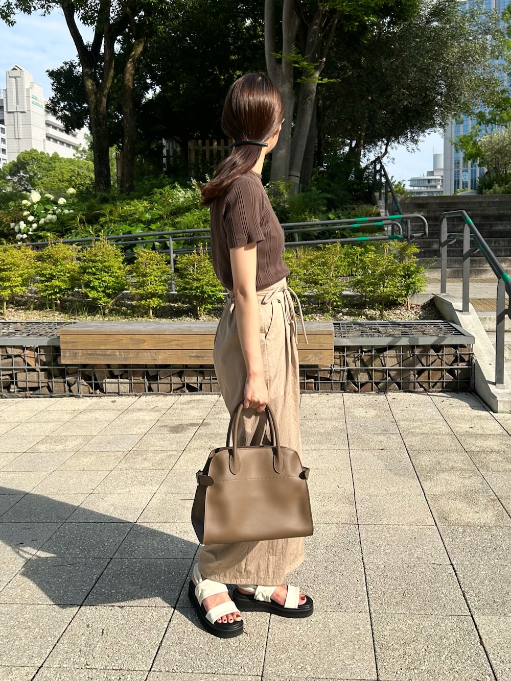 「セスト(SESTO)、SESTO、プチプラ、サンダル、厚底サンダル、スポサン」｜「SESTOのアイテム（シューズ、シルバー系）」を使った、靴屋の人さん（レディース・158cm）の夏コーディネートの1枚目の写真