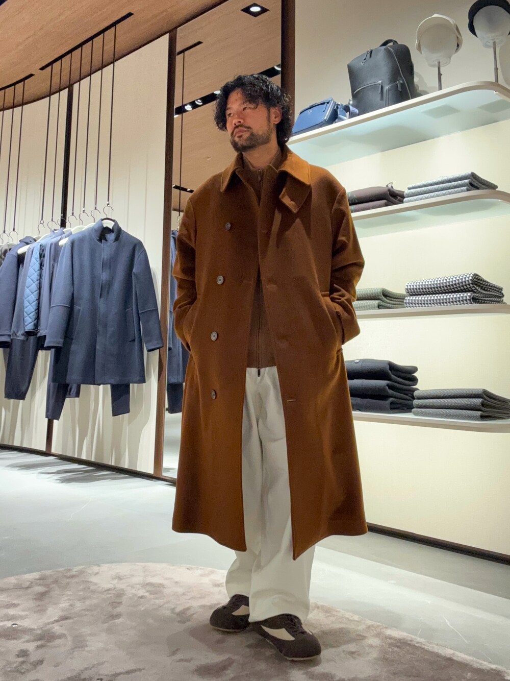 EMPORIO ARMANIのステンカラーコートを使ったメンズ人気ファッション