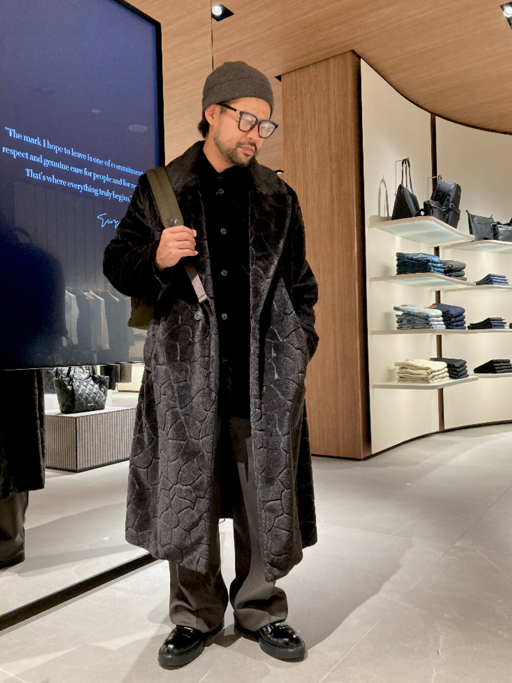 MIKI_PES(EMPORIO ARMANI 梅田)｜EMPORIO ARMANIのチェスターコートを