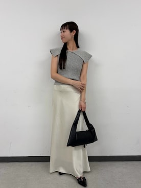 「CAPRICIEUX LE'MAGE（カプリシューレマージュ）の〈GOLDY/ゴールディ〉ツイストフープピアス（ピアス（両耳用）、シルバー系）」を使った、dennn_lemageさん（レディース・163cm）の夏コーディネート