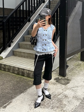 「WHO'S WHO gallery（フーズフーギャラリー）のストレッチスタッズカプリパンツ（その他パンツ、ブラック系）」を使った、171miyuさん（レディース・153cm）の夏コーディネート