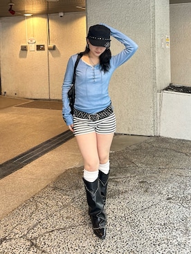 「WHO'S WHO gallery（フーズフーギャラリー）のプロセストレースアップトップス（Tシャツ/カットソー、ブラック系）」を使った、171miyuさん（レディース・153cm）の春コーディネート
