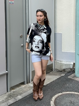 「WHO'S WHO gallery（フーズフーギャラリー）のVIDEO SHOP × PeterAnderson Facephoto TEE（Tシャツ/カットソー、ブラック系）」を使った、171miyuさん（レディース・153cm）の夏コーディネート