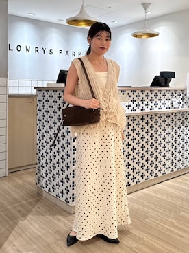 「LOWRYS FARM（ローリーズファーム）のアイテム（ベスト）」を使った、まゆゆさん（レディース・159cm）の秋コーディネート