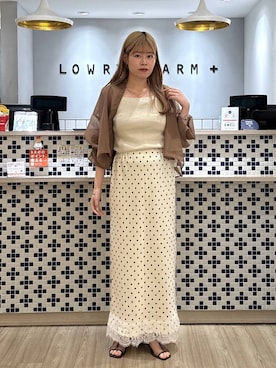 「LOWRYS FARM（ローリーズファーム）のソウバリスクエアタンクトップ　294378（タンクトップ、ゴールド系）」を使った、まゆゆさん（レディース・159cm）の夏コーディネート