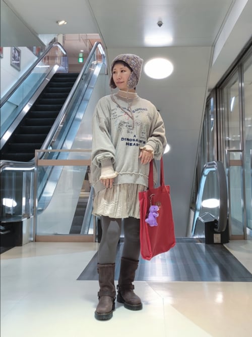 How to Capture a Dino. Heart 刺しゅうプルオーバー