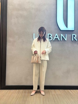 「URBAN RESEARCH（アーバンリサーチ）の『3サイズ展開』タックテーパードパンツ（その他パンツ）」を使った、およぴさん（レディース・164cm）の冬コーディネート